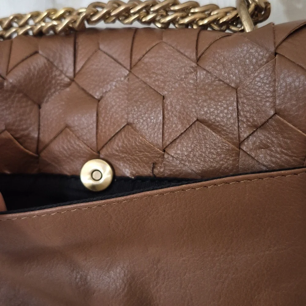 FREE Great American Leatherworks Brown Quilted Chain Strap Shoulder Bag - Picture 7 of 14